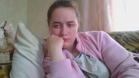 skyressie333 online show from April 2026 07:35:01 AM