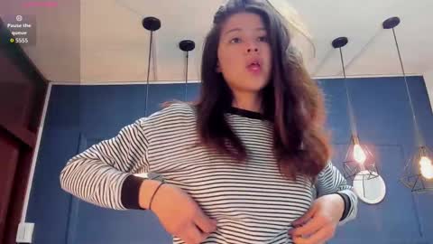 Snapshot of skyy_bloom chatting on November 2025 11:54:02 AM Sky online show from November 2025 11:54:02 AM