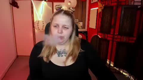 Snapshot of sladadeew chatting on June 2026 09:21:02 AM Slada Deew online show from June 2026 09:21:02 AM