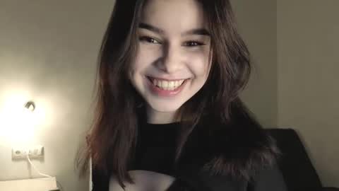 Snapshot of sladkoezka chatting on November 2025 05:33:02 PM Katya online show from November 2025 05:33:02 PM