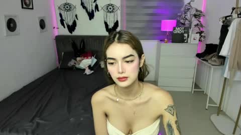 Snapshot of slaughtyalexxx chatting on June 2026 07:15:02 PM Alexandria my love online show from June 2026 07:15:02 PM