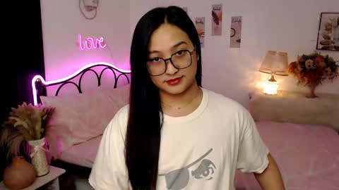 Queen Cyrine online show from November 2025 04:24:01 AM