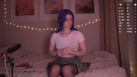 Sonya online show from February 2025 09:15:01 PM