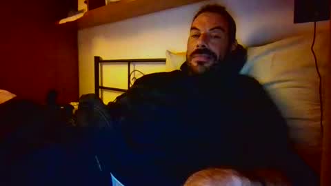 Snapshot of slevin1983 chatting on October 2025 10:45:02 PM slevin online show from October 2025 10:45:02 PM