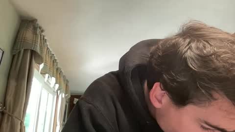 Snapshot of slickmass chatting on September 2025 05:58:01 PM SlickMass online show from September 2025 05:58:01 PM