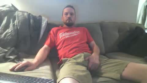 Snapshot of slim4beardad chatting on November 2025 12:10:01 AM masc slim dude for bears online show from November 2025 12:10:01 AM