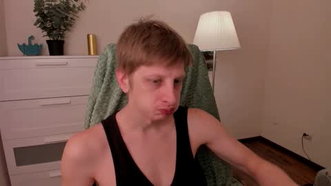 Snapshot of slim_andy chatting on November 2025 10:17:01 AM Andy online show from November 2025 10:17:01 AM