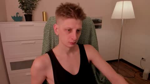 Snapshot of slim_andy chatting on November 2025 08:18:02 PM Andy online show from November 2025 08:18:02 PM