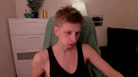 Snapshot of slim_andy chatting on December 2025 08:24:02 PM Andy online show from December 2025 08:24:02 PM