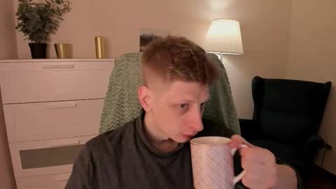 Snapshot of slim_andy chatting on January 2026 08:40:02 PM Andy online show from January 2026 08:40:02 PM