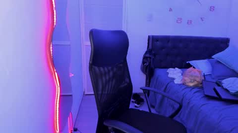 Snapshot of slim_master12 chatting on December 2024 05:53:02 AM slim_master12 online show from December 2024 05:53:02 AM