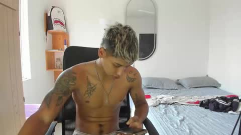 Snapshot of slim_master12 chatting on February 2025 03:25:02 PM slim_master12 online show from February 2025 03:25:02 PM