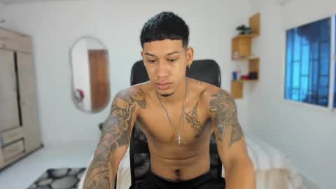 Snapshot of slim_master12 chatting on September 2025 11:43:02 AM slim_master12 online show from September 2025 11:43:02 AM