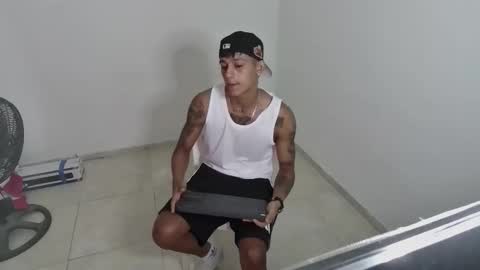 Snapshot of slim_master12 chatting on September 2025 06:35:01 AM slim_master12 online show from September 2025 06:35:01 AM