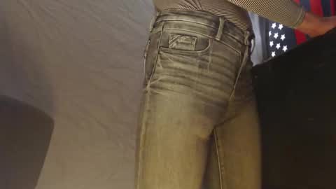 Snapshot of slimzen5ever chatting on November 2025 05:45:02 PM slimzen5ever online show from November 2025 05:45:02 PM