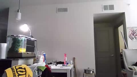 Snapshot of slipinside3 chatting on November 2025 06:10:01 PM Matt online show from November 2025 06:10:01 PM