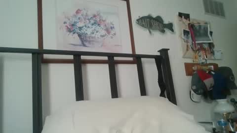 Snapshot of slippery_duck chatting on January 2025 05:51:01 PM slippery_duck online show from January 2025 05:51:01 PM