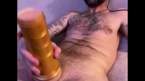 Snapshot of slipperyrichard_420 chatting on December 2024 02:32:02 AM slipperyrichard_420 online show from December 2024 02:32:02 AM