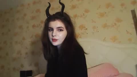 sloomonata online show from November 2025 11:43:01 AM