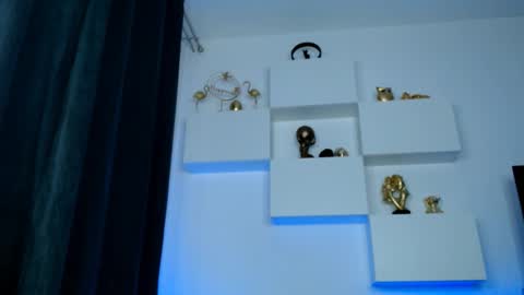 Snapshot of slut_tattoogirl chatting on December 2025 07:25:02 AM Ariana online show from December 2025 07:25:02 AM