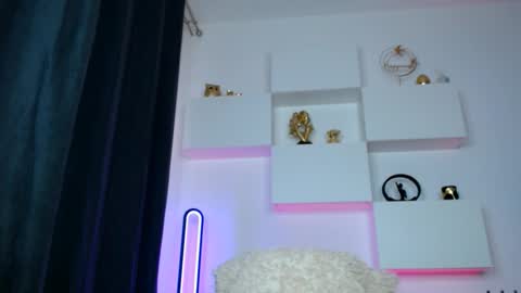 Snapshot of slut_tattoogirl chatting on February 2026 07:37:02 AM Ariana online show from February 2026 07:37:02 AM