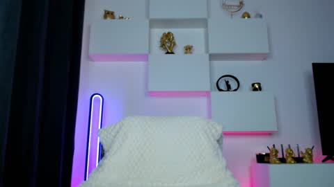 Snapshot of slut_tattoogirl chatting on February 2026 06:03:02 AM Ariana online show from February 2026 06:03:02 AM