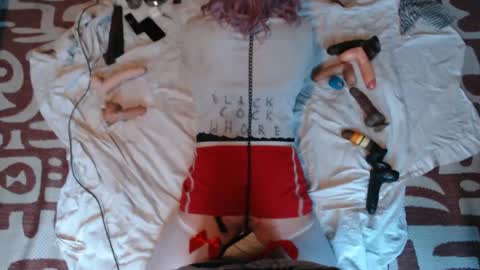 Snapshot of slutgurl_pdx chatting on January 2025 05:55:01 PM slutgurl_pdx online show from January 2025 05:55:01 PM