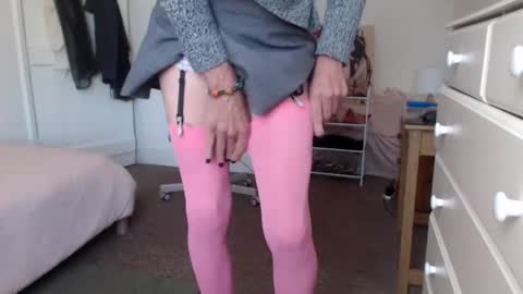 Snapshot of slutsuzy chatting on September 2025 11:15:01 AM Slut Suzy online show from September 2025 11:15:01 AM