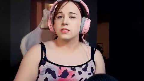 Snapshot of sluttia chatting on March 2026 03:56:02 AM Heavenly online show from March 2026 03:56:02 AM