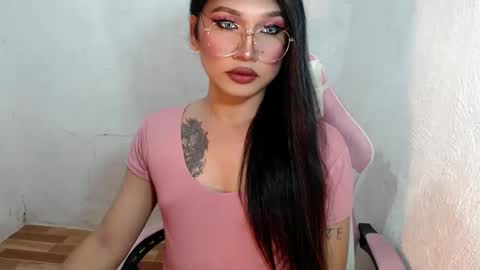 Snapshot of slutty_classyxx chatting on January 2025 08:53:02 AM Lovie online show from January 2025 08:53:02 AM