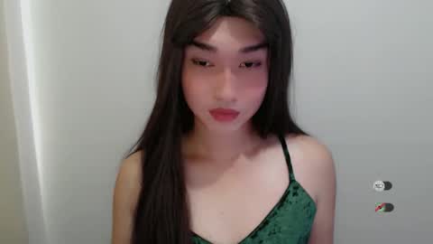 FRANCINE online show from November 2025 06:05:02 AM