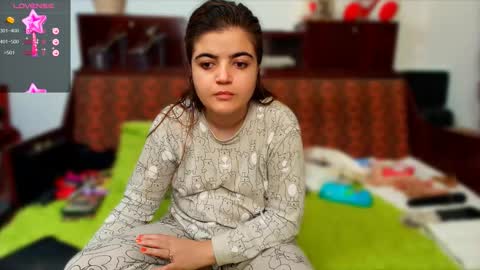 Ana    online show from November 2025 04:49:01 PM