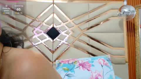 MARCELA online show from December 2025 01:08:01 PM