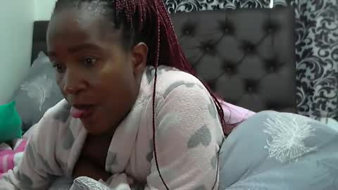 sluttylaura18 online show from February 2025 07:37:01 AM