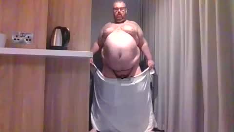 Snapshot of slutwhorentertainer chatting on December 2025 06:44:01 AM SlutWhoreNtertainer online show from December 2025 06:44:01 AM