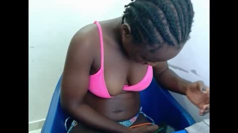 Snapshot of slutxcorn chatting on December 2025 08:35:01 PM slutxcorn online show from December 2025 08:35:01 PM