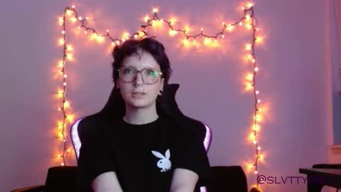 Snapshot of slvttysie chatting on November 2025 11:47:02 PM Sierra online show from November 2025 11:47:02 PM