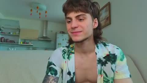 Snapshot of sly_gus chatting on June 2026 09:46:02 AM Gus online show from June 2026 09:46:02 AM