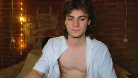 Snapshot of sly_gus chatting on July 2026 04:14:02 PM Gus online show from July 2026 04:14:02 PM