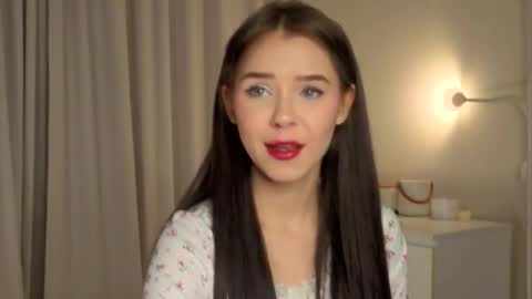 Lily online show from November 2025 01:09:02 PM