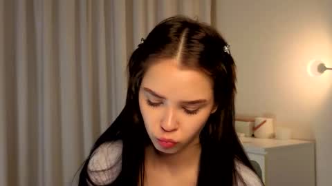 Lily online show from November 2025 03:23:01 PM