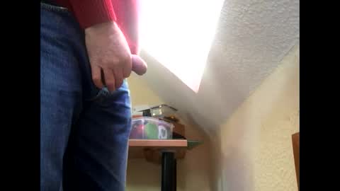 Snapshot of sm_bernd chatting on December 2025 01:27:02 PM Bernd online show from December 2025 01:27:02 PM