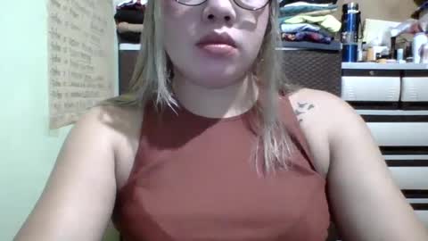 Snapshot of small_boobs59 chatting on February 2025 06:38:02 AM Lovewella online show from February 2025 06:38:02 AM