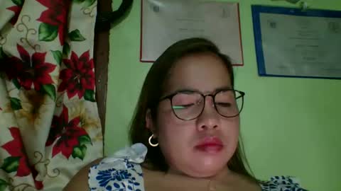 Snapshot of small_boobs59 chatting on December 2025 09:14:01 AM Lovewella online show from December 2025 09:14:01 AM