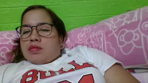 Snapshot of small_boobs59 chatting on December 2025 08:23:01 AM Lovewella online show from December 2025 08:23:01 AM