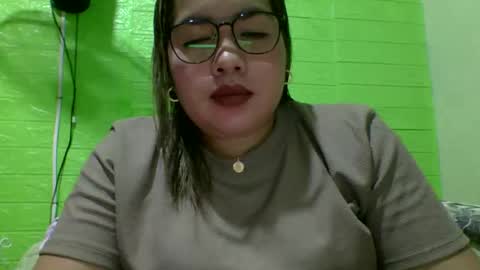 Snapshot of small_boobs59 chatting on December 2025 08:34:01 AM Lovewella online show from December 2025 08:34:01 AM