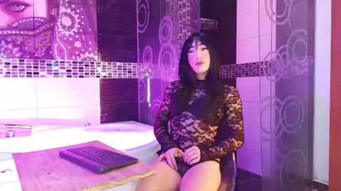 Small Hot19 online show from June 2026 09:08:02 AM