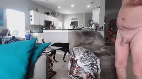 Snapshot of smallpenisbigtongue chatting on December 2024 04:10:01 PM Daddy online show from December 2024 04:10:01 PM