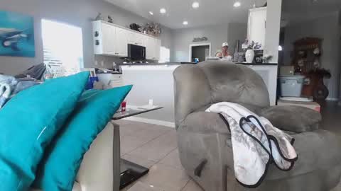 Snapshot of smallpenisbigtongue chatting on January 2025 02:30:01 PM Daddy online show from January 2025 02:30:01 PM