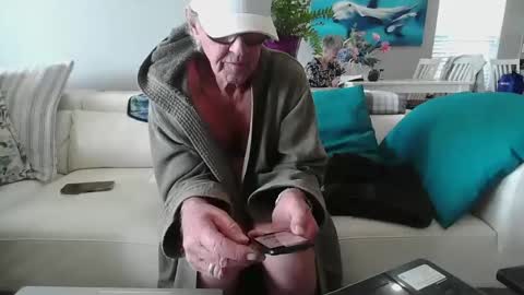 Snapshot of smallpenisbigtongue chatting on January 2025 03:29:02 PM Daddy online show from January 2025 03:29:02 PM